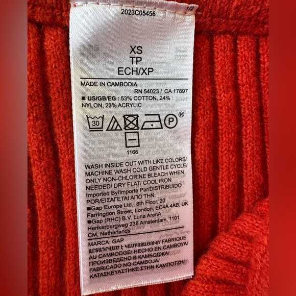 🏷️ NWT GAP CashSoft Rib Midi Sweater Skirt. Cornucopia Red. Size XS - Picture 4 of 5